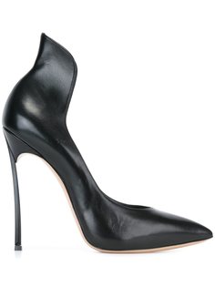 туфли с заостренным носком  Casadei