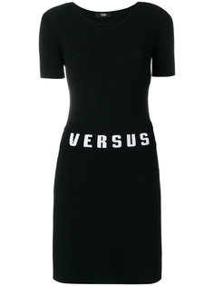 платье мини с логотипом  Versus