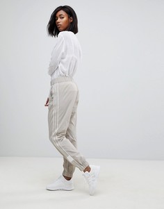 Бежевые спортивные штаны с манжетами adidas Originals Adibreak - Коричневый