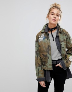 Спортивная куртка с камуфляжным принтом и вышивкой Levis - Зеленый
