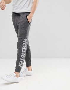 Серые джоггеры с манжетами и логотипом Hollister Sports - Серый