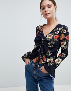 Присборенный лонгслив с цветочным принтом PrettyLittleThing - Мульти