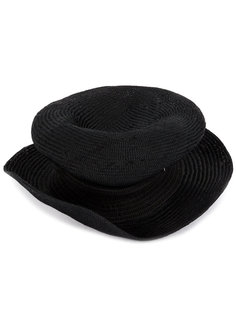 шляпа асимметричной формы Horisaki Design & Handel