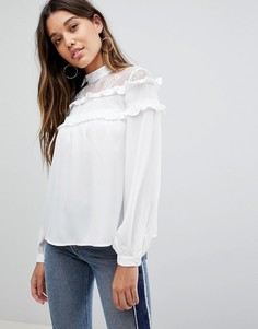Блузка с высоким воротом и оборками Fashion Union - Белый