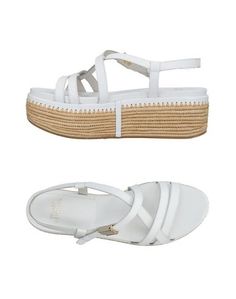 Сандалии Stuart Weitzman