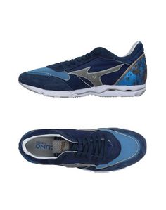 Низкие кеды и кроссовки Mizuno