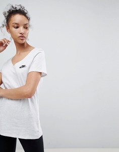 Белая футболка с V‑образным вырезом Nike - Белый