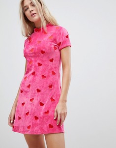 Платье с высоким воротом и вышивкой в виде сердец Lazy Oaf Valentines - Розовый