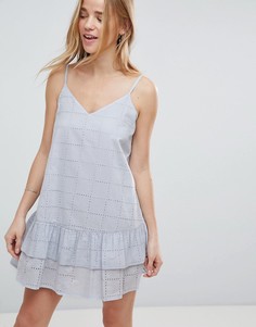 Сарафан мини с вышивкой ришелье и оборками по нижнему краю ASOS - Синий