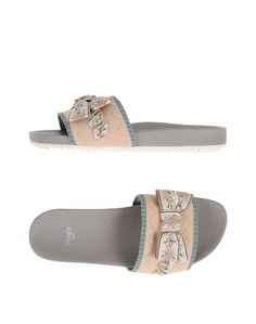 Сандалии Fendi