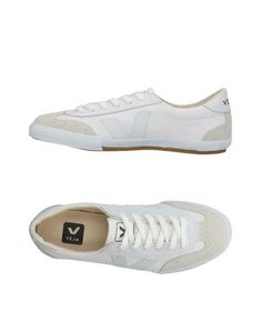 Низкие кеды и кроссовки Veja