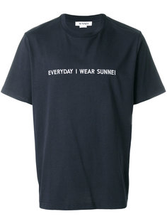 футболка с принтом Everyday I Wear Sunnei  Sunnei