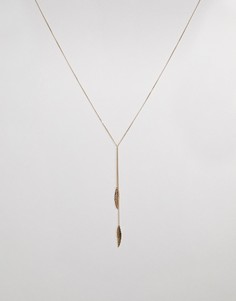 Ожерелье ограниченной серии с подвесками в виде перьев - Золотой Asos