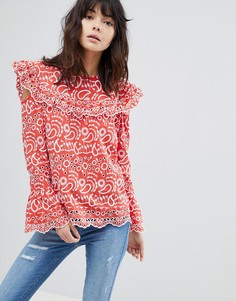 Блузка с вышивкой ришелье и вырезами на плечах River Island - Красный