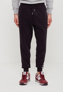 Брюки спортивные New Balance ESSENTIALS FT GRAPHIC SWEATPANT