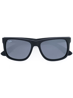 прямоугольные солнцезащитные очки в массивной оправе Ray-Ban