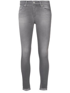 облегающие джинсы с асимметрично обрезанным низом Ag Jeans