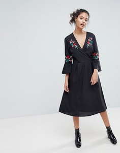 Платье миди с цветочной вышивкой Influence - Черный