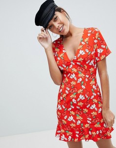 Чайное платье с оборкой по краю и цветочным принтом Missguided - Красный