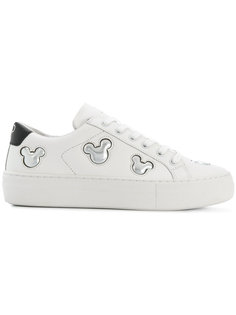 Moa master of arts mickey mouse top