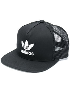 кепка с логотипом Adidas