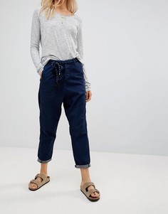 Суженные книзу джинсы с витым поясом Maison Scotch - Темно-синий