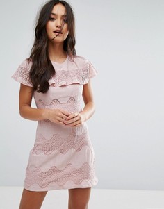 Платье мини с кружевной оборкой Love & Other Things - Розовый