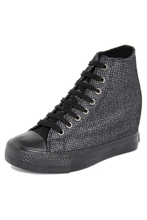 gumshoes CRISTIN