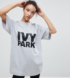 Серая футболка с крупным логотипом Ivy Park - Серый