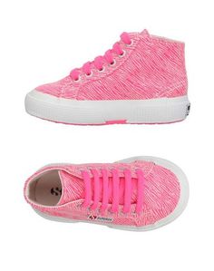 Низкие кеды и кроссовки Superga