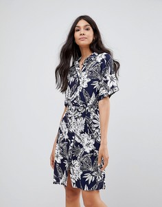 Платье-рубашка с отворотами на рукавах и пальмовым принтом Sugarhill Boutique - Темно-синий