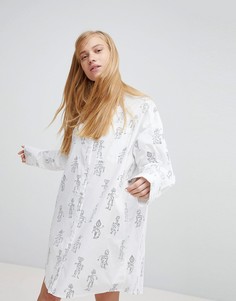 Платье-рубашка с принтом Monki - Белый