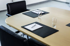 Настольное покрытие Durable (7101-01) 42х30см черный нескользящая основа