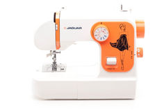 Швейная машина JAGUAR 145 белый