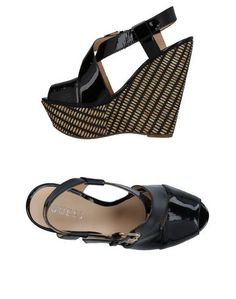 Сандалии Guess