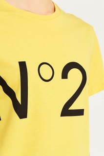 Желтая футболка с логотипом No21