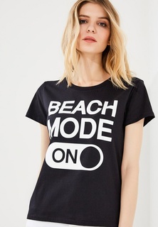 Футболка Moschino
