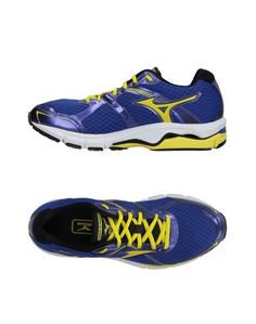 Низкие кеды и кроссовки Mizuno
