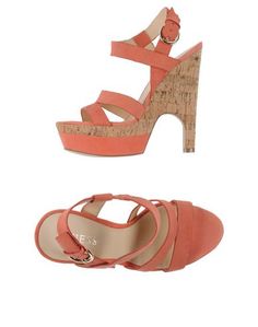 Сандалии Guess