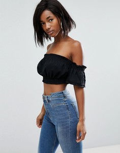 Кроп-топ с открытыми плечами и оборками ASOS - Черный