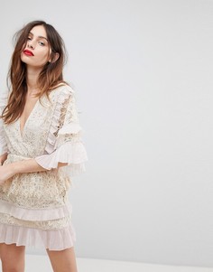 Платье из цветочного кружева с плиссированными оборками Stevie May - Кремовый