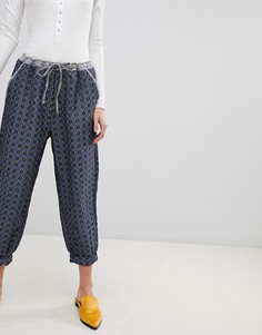 Брюки с принтом Free People Harley - Синий