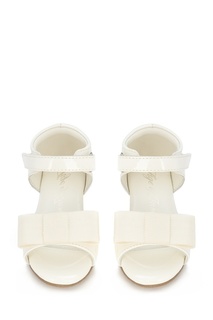 Белые сандалии с бантом Mary Age of Innocence