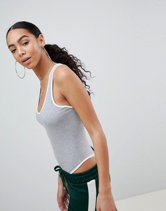 Боди с контрастной окантовкой PrettyLittleThing - Серый