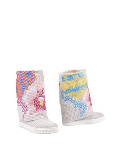 Полусапоги и высокие ботинки Casadei