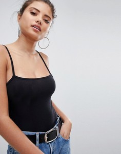 Боди в рубчик с квадратным вырезом и стрингами PrettyLittleThing - Черный