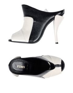 Сандалии Fendi