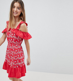 Сарафан с открытыми плечами и вышивкой ришелье ASOS PETITE - Красный