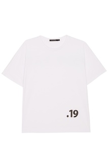 Белая хлопковая футболка с цифрой Blank.Moscow