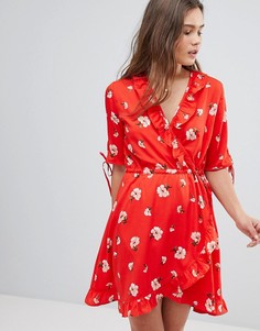 Платье с запахом, цветочным принтом и оборками Influence - Красный